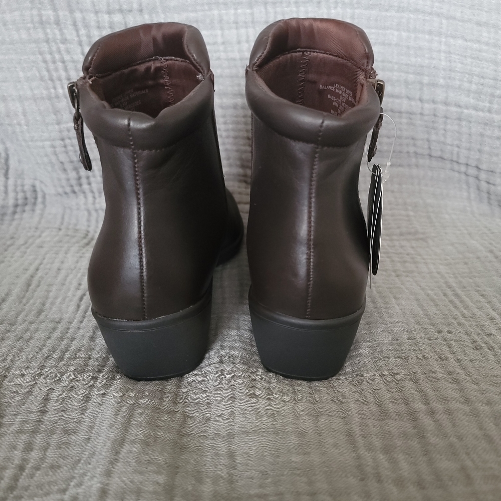 Booties - Picture 6 of 7